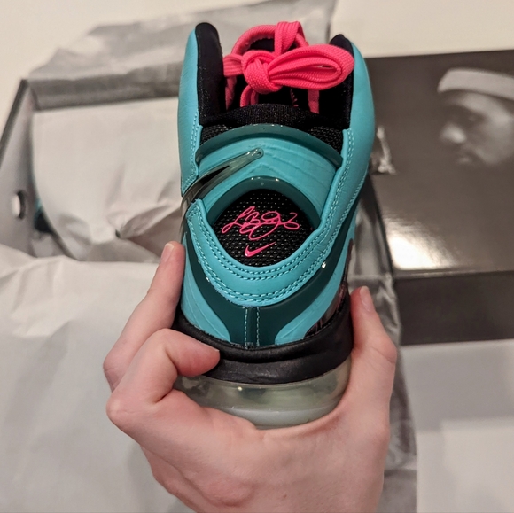 New Size 9 - Nike LeBron 8 VIII Retro South Beach 2021 - Picture 2 of 8